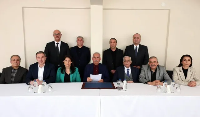 Öcalan’dan tarihi çağrı: PKK kendini feshetmeli