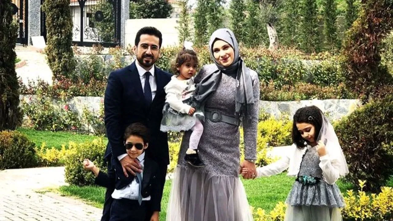 Mustafa Mertcan ve Ailesi